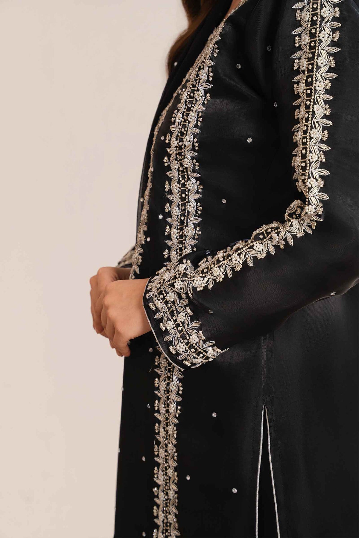 Floral Grace - Black