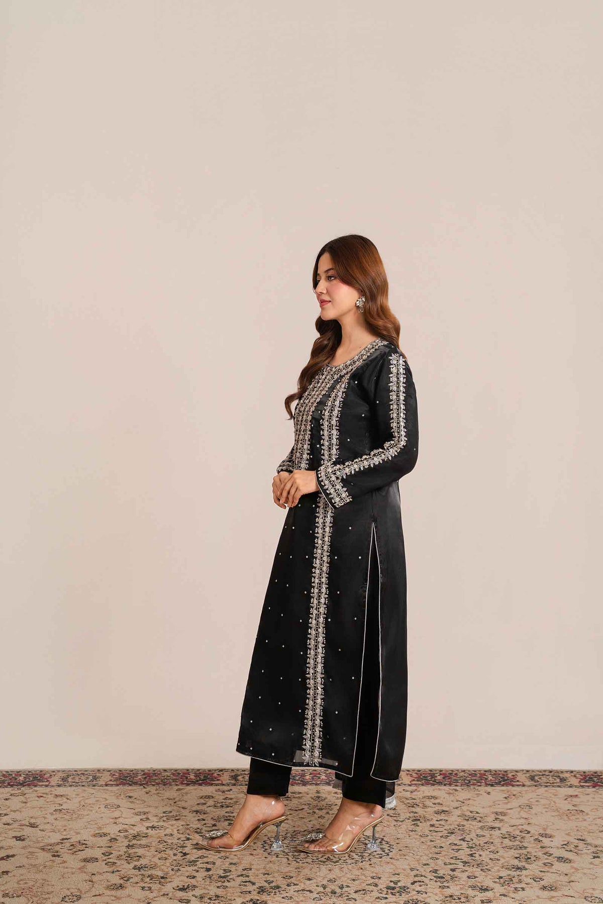 Floral Grace - Black