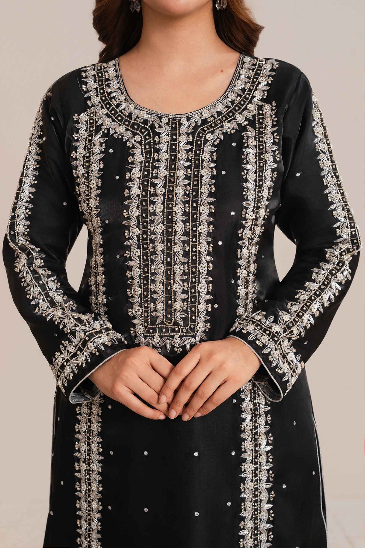 Floral Grace - Black
